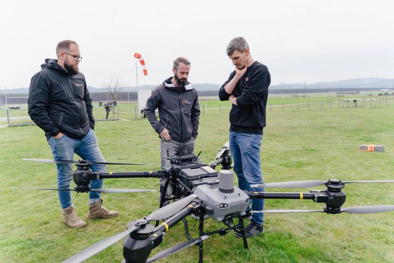 DJI FlyCart 30 picture from: https://droneline.shop/